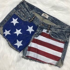 Abercrombie & Fitch Patriotic American Flag Shorts
